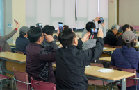 노인영상제작교육 '시니어를 위한 스마트폰 영상제작의 첫걸음' 강좌이미지
